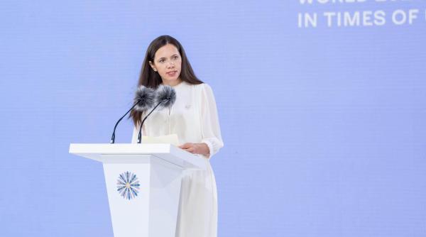 Ce cuvânt românesc a ales Mirabela Grădinaru pentru Vocabularul lansat luni la Kiev