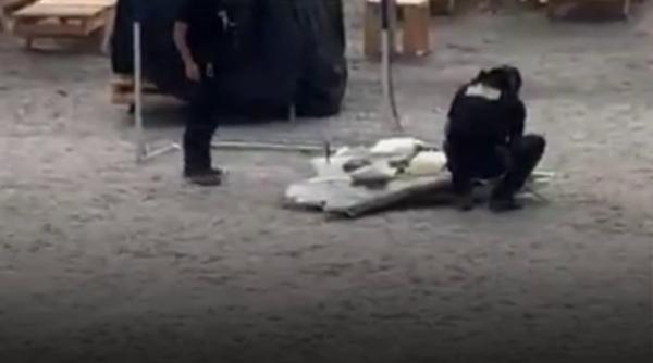 Alertă la malul mării. Plaja din Olimp a fost închisă după ce a fost descoperită o bucată de dronă cu explozibil