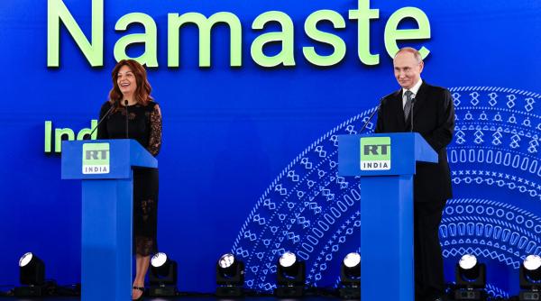 cat castiga cel mai bine platiti propagandisti ai lui putin in top apar si regizorul nikita mihalkov si margarita simonian
