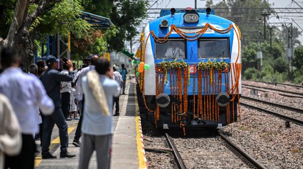 india a lansat cel mai puternic tren pe hidrogen din lume a parcurs deja 6 000 km si a redus emisiile de carbon cu peste 36 444 kg