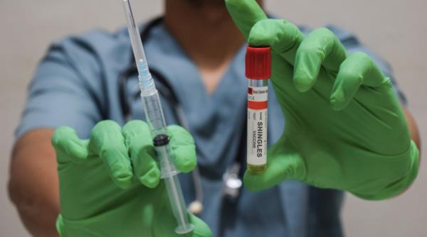 un vaccin folosit deja pe scara larga ar putea avea un efect total neasteptat riscul de infarct si avc mai mic cu 12