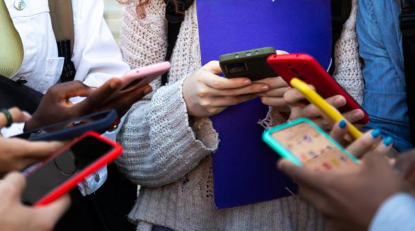 accesul adolescentilor la instagram si facebook va fi limitat in aproape toate statele americane ce prevede acordul incheiat de meta