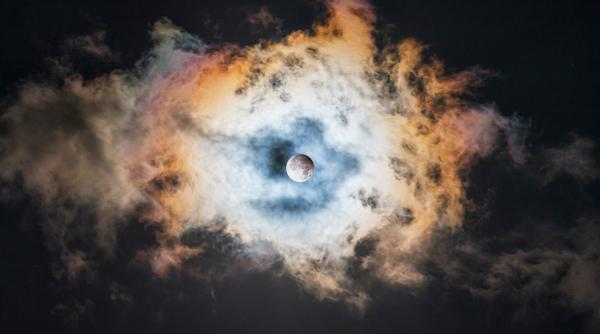 de ce eclipsele vin in perechi eclipsa de luna pe 28 august la scurt timp dupa cea de soare