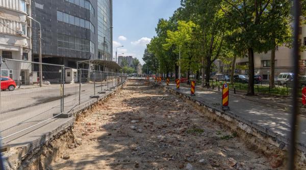 imagini cu posibile vestigii gasite de muncitorii care lucrau pe o strada din bucuresti arheologii spun daca sunt relicve importante