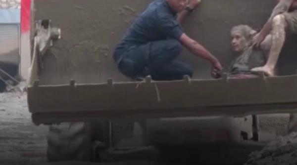 Viiturile devastatoare din Nepal au avut loc după ce s-a prăbușit un ghețar. Inițial s-a crezut că a fost vorba despre un cutremur