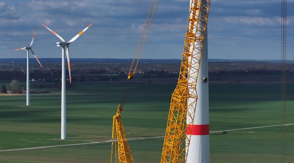 În Germania se construiește cea mai înaltă turbină eoliană din lume. Va fi de două ori cât Turnul Eiffel