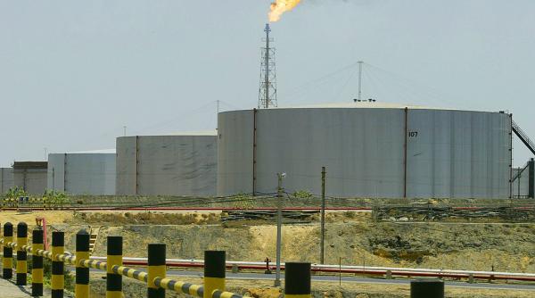 trump anunta cel mai mare acord petrolier din istoria mondiala cu venezuela va reduce pretul benzinei pentru toti americanii