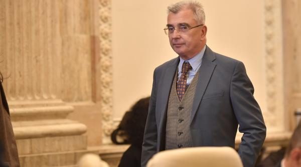 aur nu renunta la ideea suspendarii lui nicusor dan petrisor peiu presedintele nu si a schimbat atitudinea