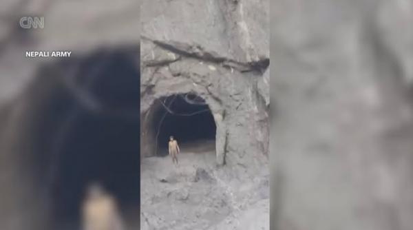 sase ore prin intuneric agatati de tavan cum au scapat muncitorii din tunelurile inundate din nepal