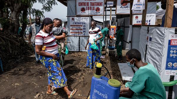 Ebola face ravagii în Congo: 6.000 de oameni au contractat virusul până acum, aproape 3.000 au murit