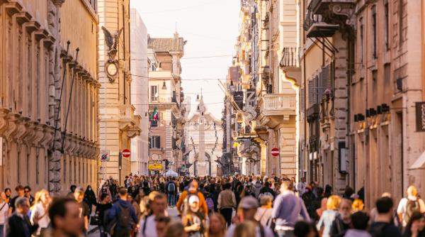 italia se confrunta cu un declin demografic sever tara ar putea pierde aproape 4 milioane de locuitori pana in 2050