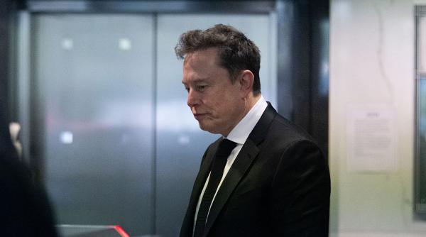 Musk refuză să acorde Ucrainei accesul la Starlink pentru atacurile asupra Rusiei. „Vrea un acord, nu o escaladare a războiului”