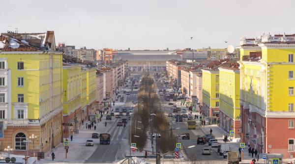 Orașul spre care nu există niciun drum. Soarele nu răsare 45 de zile, iar străinii au nevoie de autorizație specială ca să-l vadă