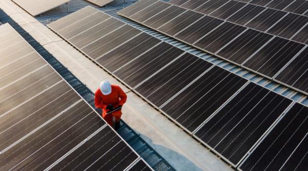premiera in china panourile solare instalate au depasit capacitatea centralelor pe carbune cat de mult in urma a ramas europa