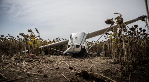 „Eram foarte beat”. Bărbatul care a furat un avion și a zburat cu el spre centrala nucleară Paks nici nu știa că poate să piloteze