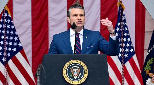 NYT: Pete Hegseth a demis sau a blocat promovarea a peste 80 de generali și amirali, mulți dintre ei ofițeri de culoare şi femei