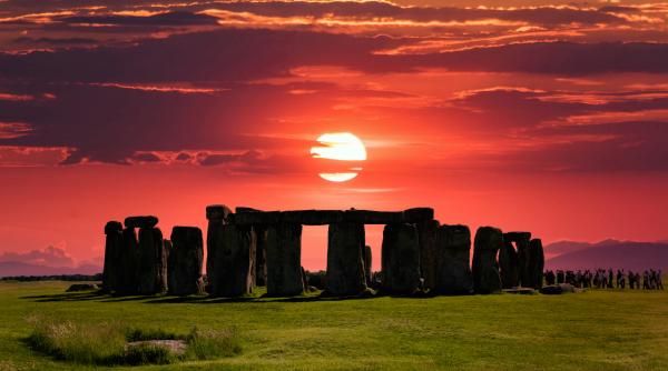 o teorie despre stonehenge a uimit arheologii zeci de ani un computer preistoric care putea prezice eclipsele si miscarile lunii