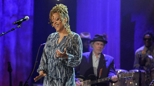 A murit Cassandra Wilson, celebra cântăreață americană de jazz. Artista era laureată a două premii Grammy