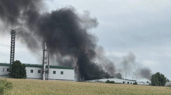 Rușii au bombardat o fabrică Coca-Cola, în cea de-a opta zi consecutivă de atacuri asupra Kievului. Șase oameni au fost răniți