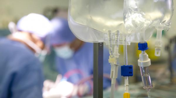 ​Un bărbat a slăbit 36 ​​de kilograme ca să-i poată dona o parte din ficat fiului său, ca să-i salveze viața