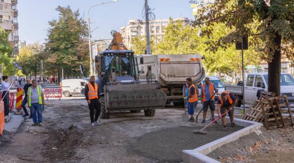 bulevardul unirii din bucuresti intra in santier ciucu nu mai putem continua cu trotuarele pline de masini cand incep lucrarile