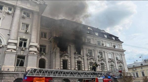 O dronă rusească a atacat sediul SBU din centrul Kievului în plină zi. Zelenski: „Vom răspunde acestui atac”