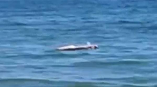 Un fragment dintr-o dronă a fost descoperit pe plaja Modern din Constanța. Turiștii au fost evacuați