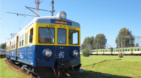 Cel mai vechi tren electric din Polonia revine pe șine după ce a fost recondiționat. Cum arată „bunica” de 63 de ani