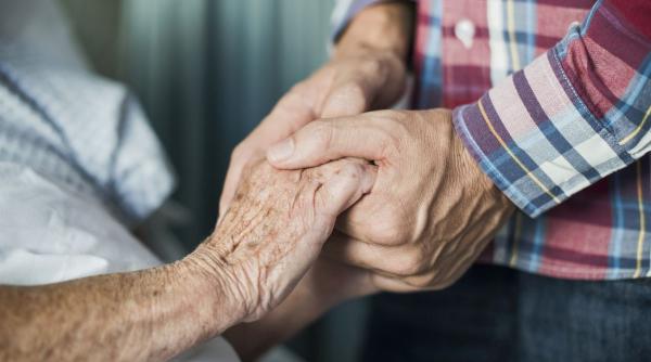 cum isi pot majora pensia cei care continua sa lucreze desi s au pensionat pentru limita de varsta pot incerca o singura data pe an