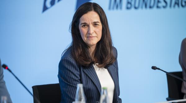 10 diplomați ruși au fost expulzați din Ungaria. Ministra de Externe: „Decizia nu presupune ruperea relațiilor diplomatice cu Rusia”
