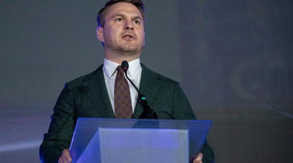 Procurorul general al Ucrainei a demisionat după ce biroul său a fost percheziționat în urma unui scandal uriaș de corupție
