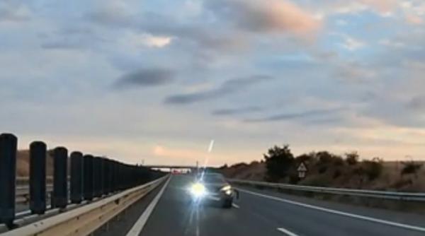 imagini uimitoare de pe a1 unde un sofer de 73 de ani a condus pe contrasens si a provocat un accident a fugit cu masina avariata
