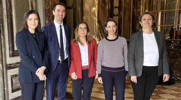 Două nunți în Guvern, în acest weekend: Șefa de cabinet a lui Bolojan se mărită cu directorul Poștei Ministrul Nazare, cu o cântăreață