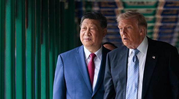 Xi Jinping îl amenință pe Donald Trump că va anula întâlnirea bilaterală din septembrie, dacă SUA trimit armament Taiwanului