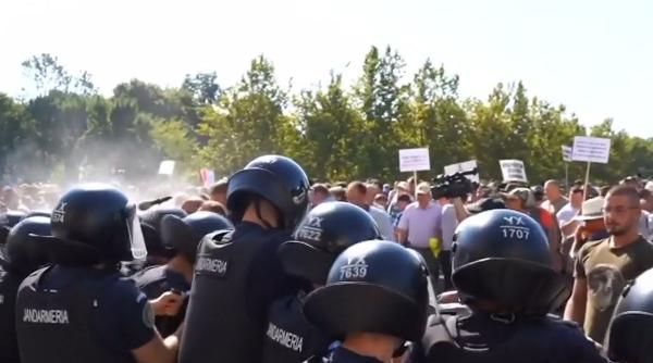 alerta in bucuresti 200 000 de fermieri si au anuntat participarea la un mars neautorizat nu au voie cu animale si obiecte ascutite