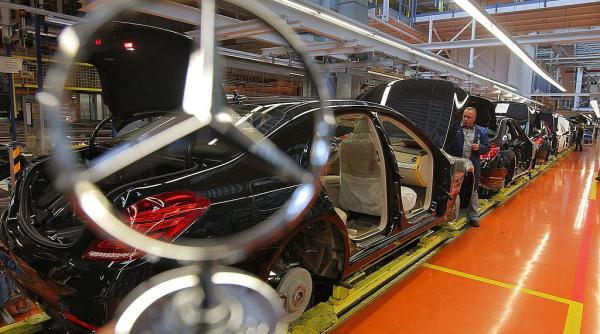mercedes compara costul unei ore de munca la cugir cu cel din germania diferenta ajunge la 81 7 ce decizie ar putea lua compania