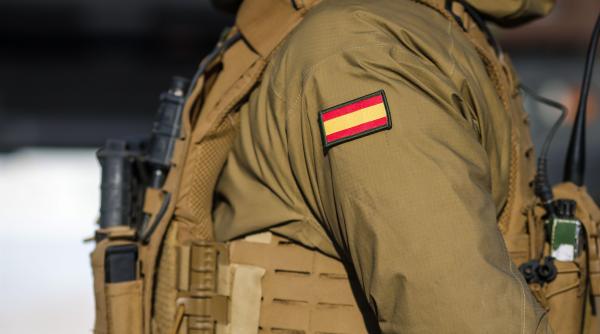 relatia de pe tinder a unui ofiter nato a declansat o alerta de securitate la o baza din marea britanie