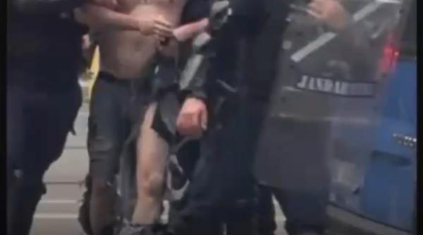 A fost ridicat de jandarmi liderul instigatorilor de la protestul fermierilor. Cine este Ciprian Pamfile