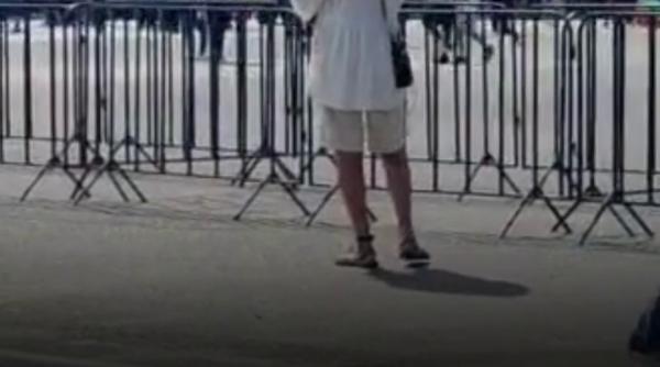 Cătălin Avrămuță, cunoscut ca "Stegarul Dac", s-a dus cu brățara de supraveghere la protestul deturnat de agitatorii lui Georgescu
