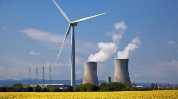 Europa accelerează cursa pentru energia nucleară. BEI va realiza prima sa investiție în reactoare nucleare modulare mici