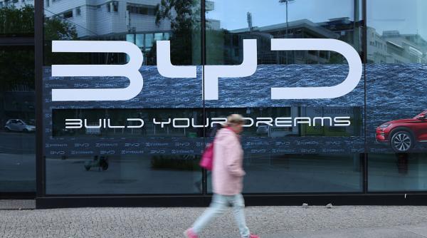 Gigantul auto chinez BYD face o mutare surpriză ca să devină „producător european”