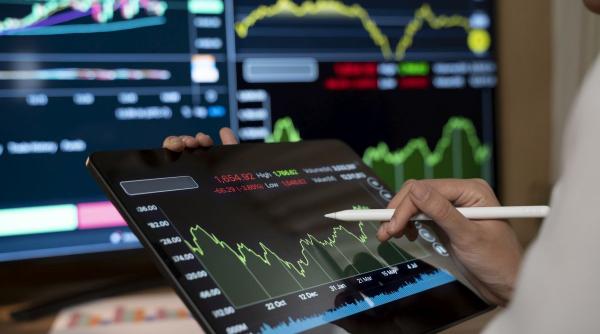 investitorii au pus deja romania in categoria junk tara noastra e cotata cu cel mai mare risc de neplata a datoriei intre 60 de state