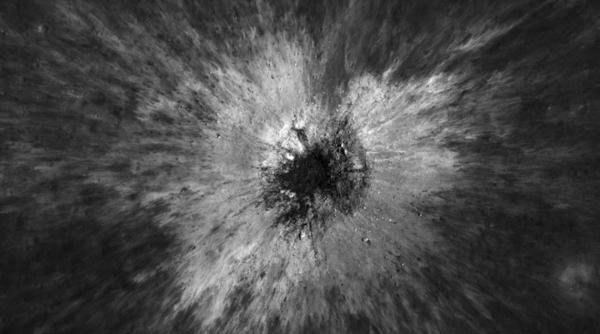 nasa a descoperit un crater nou pe luna de o dimensiune record este mai mare decat colosseumul din roma