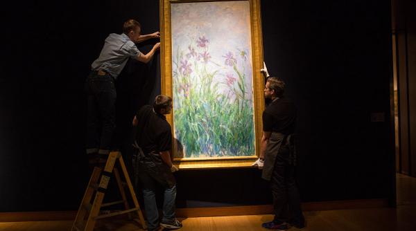 tabloul iris de monet a fost scos la licitatie la paris pretul estimat ajunge la 30 de mil de euro si ar putea stabili un record