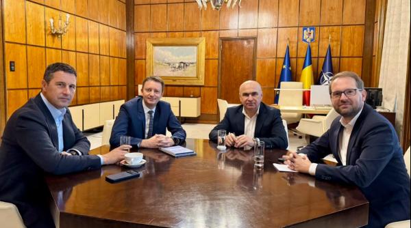 siegfried muresan s a fotografiat alaturi de bolojan barna si fritz la guvern si a transmis un mesaj