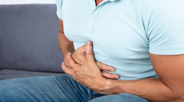 a ajuns la spital cu dureri groaznice medicii i au gasit in abdomen un obiect pe care il avea in organism de 20 de ani