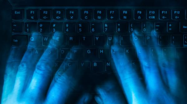 rusia acuza un atac cibernetic fara oprire asupra platformei de vot electronic si a fibrei optice din orient in ziua alegerilor