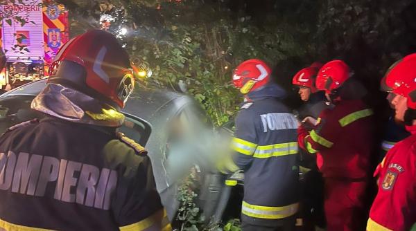 doi tineri de 18 si 19 ani au murit intr un accident produs in puchenii mari prahova masina s a izbit de un copac