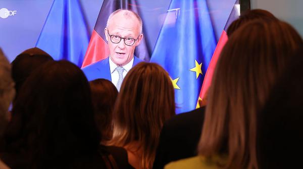 merz a tinut un discurs surpriza imediat dupa exit poll ca sa anunte ca ramane cancelar imi asum aceasta responsabilitate
