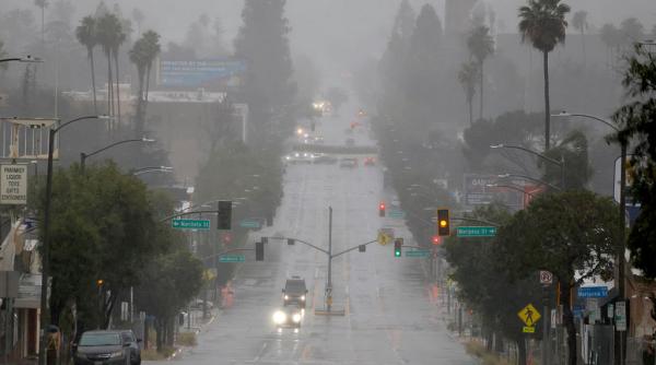 california declara stare de urgenta inainte de el nino autoritatile se pregatesc pentru furtuni violente si inundatii